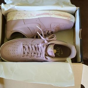 Nike Air Force 1, Mens Size 11